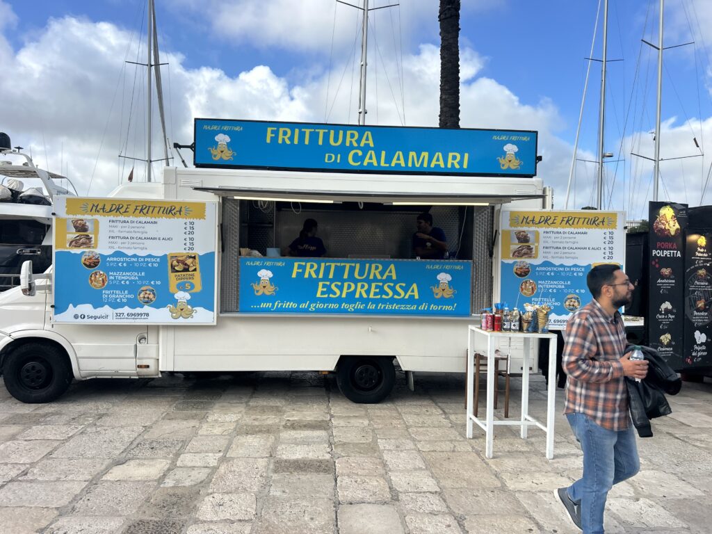 image0 Food truck di pesce fritto a Roma